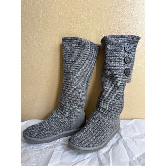 UGG Australia Classic Cardy Triple Button Gray Knit Boots – size 5 - Picture 1 of 9